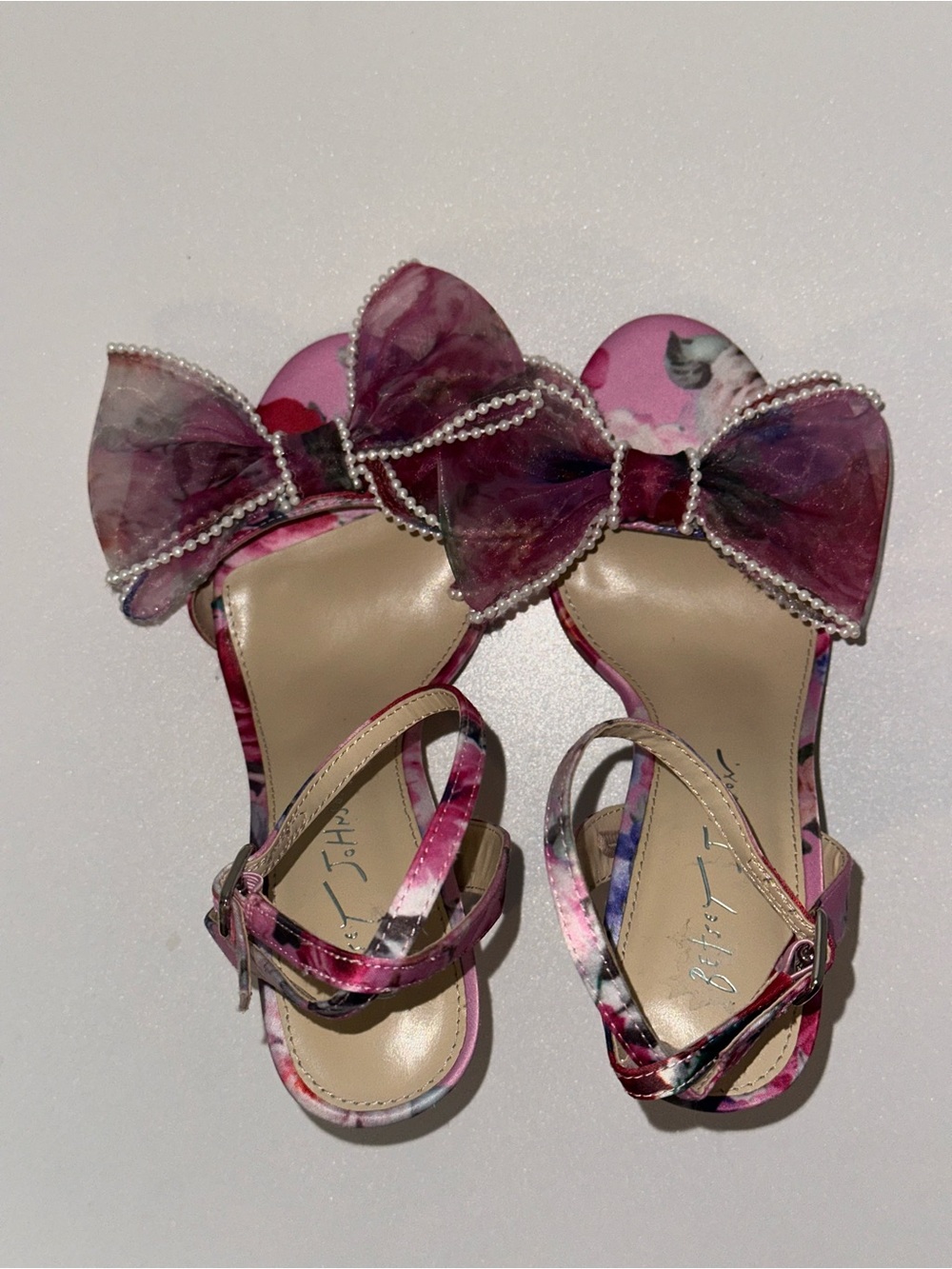 Betsey Johnson Fawn Pink Heels - Picture 2 of 4